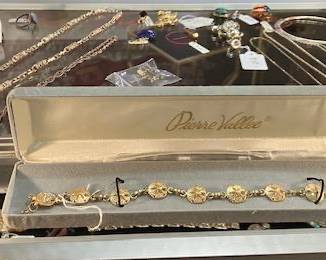 Gold seashell bracelet