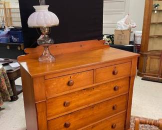 Antique chest of drawers
