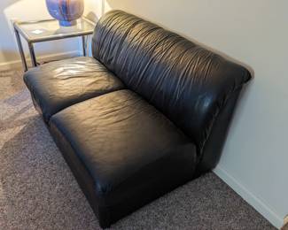 Inv. no.  black leather love seat  48x33x30