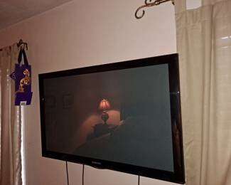 46 inch.
Samsung t v