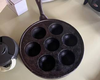 antique cast iron egg pan