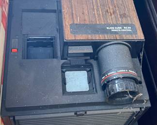 Beel & Howell Slide Projector