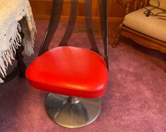 Howell Interlake smokey lucite dining set.  I cannot find the base of this style other than Chromecraft