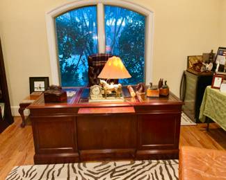 Vintage Sligh Furniture Executive Desk 