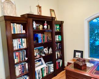 Romanesque Style 3 Piece Bookshelf 