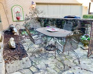 Woodard Outdoor Dining Table + 4 Rocker Chairs 