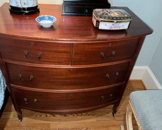 Antique Chest of Drawers 