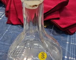 GLASS DECANTER