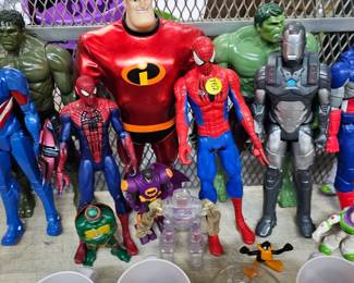 Action Figures 