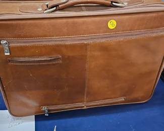 VINTAGE BRIEFCASE 