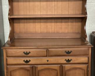 AMERICAN DREW 2 PIECE HUTCH