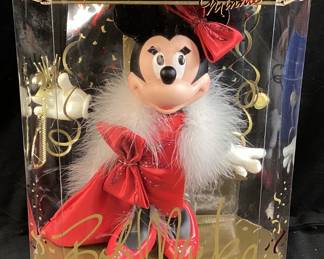 MATTEL DISNEY BOB MACKIE MINNIE MOUSE MILLINIUM DOLL NEW IN BOX