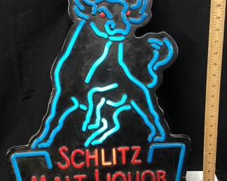 SCHLITZ MALT LIQUOR LIGHTED BEER SIGN