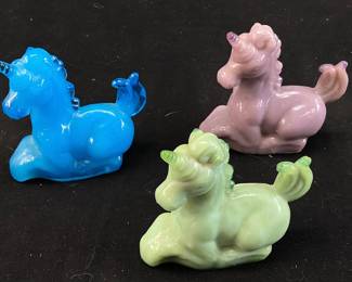 3 VTG. VASELINE GLASS UNICORNS
