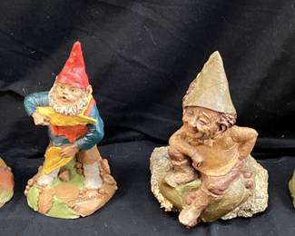(4) TOM CLARK GNOMES,