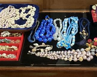 CHOICE TRAY COSTUME JEWELRY