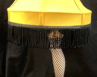  A CHRISTMAS STORY LEG DESK LAMP "FRAGILE"