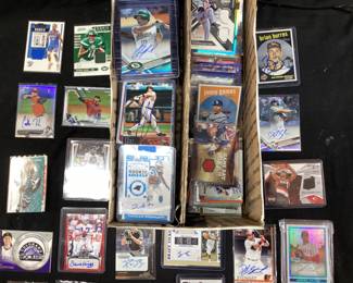 AUTOGRAPH & SWATCH BASEBALL, FOOTBALL