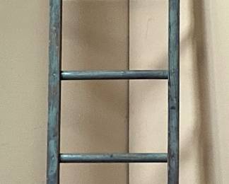 ANTIQUE BARN LADDER