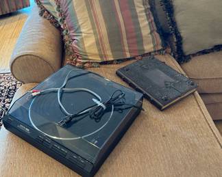 Denon Fully Automatic Turntable - DP-7F