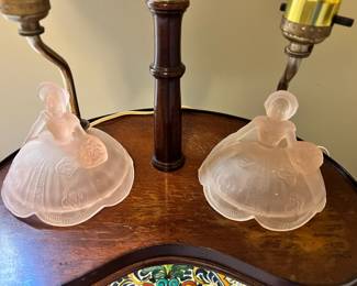 19th Century Carved Mahogany Sheraton Drop Leaf Side Table, 2 Art Deco Victorian Southern Belle Pink Glass Lamps