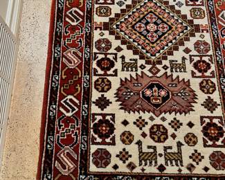 Handmade and Hand Knotted Runner - Made in India
