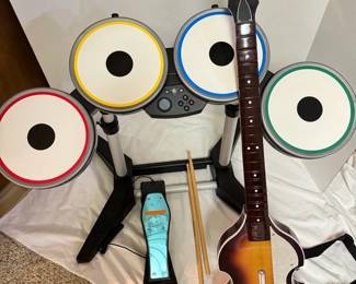 Beatles RockBand XBox 360 Hofner Guitar Drums