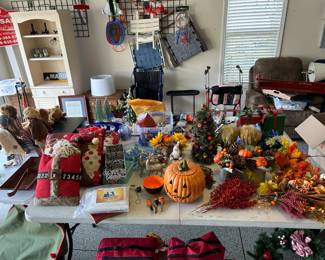 Holiday Decor - Garage