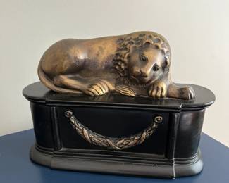 Heavy Lion Bronze Decor