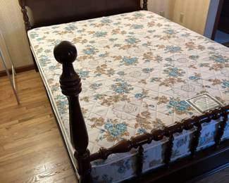 Nice 4 poster bed complete