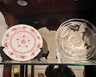 Decorative collectors plates