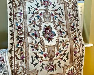 Royal Palace Rug
100% Wool
3’6” x 5’6”