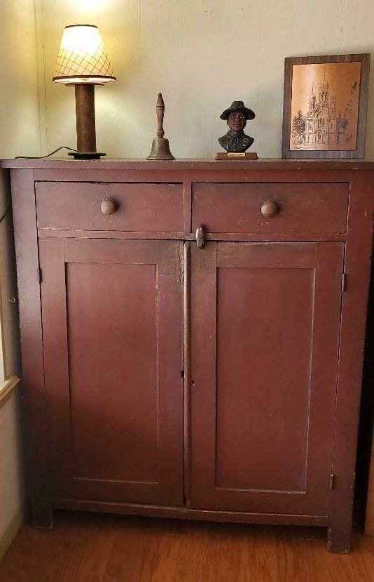 Country Rustic Treasures & Antiques Online... starts on 1/24/2024