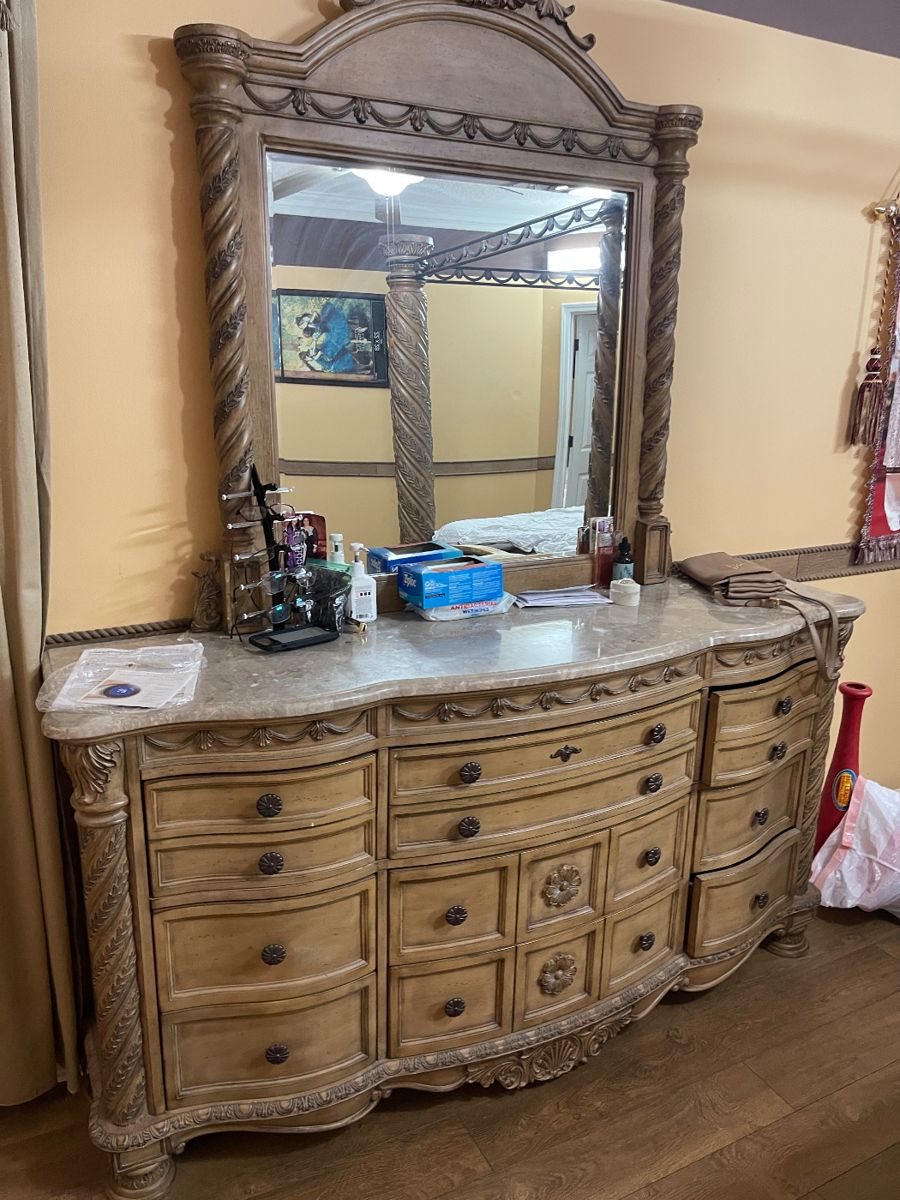 Collierville estate sale furniture & more starts on 2/9/2024