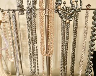 Silver Tone Necklaces/Bracelets