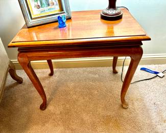 Queen Anne Leg Side Table