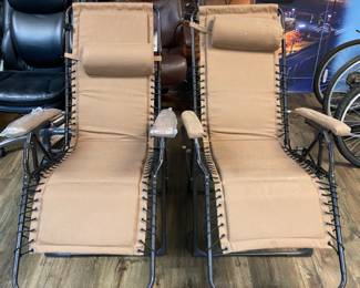 Zero Gravity Lounge Chairs