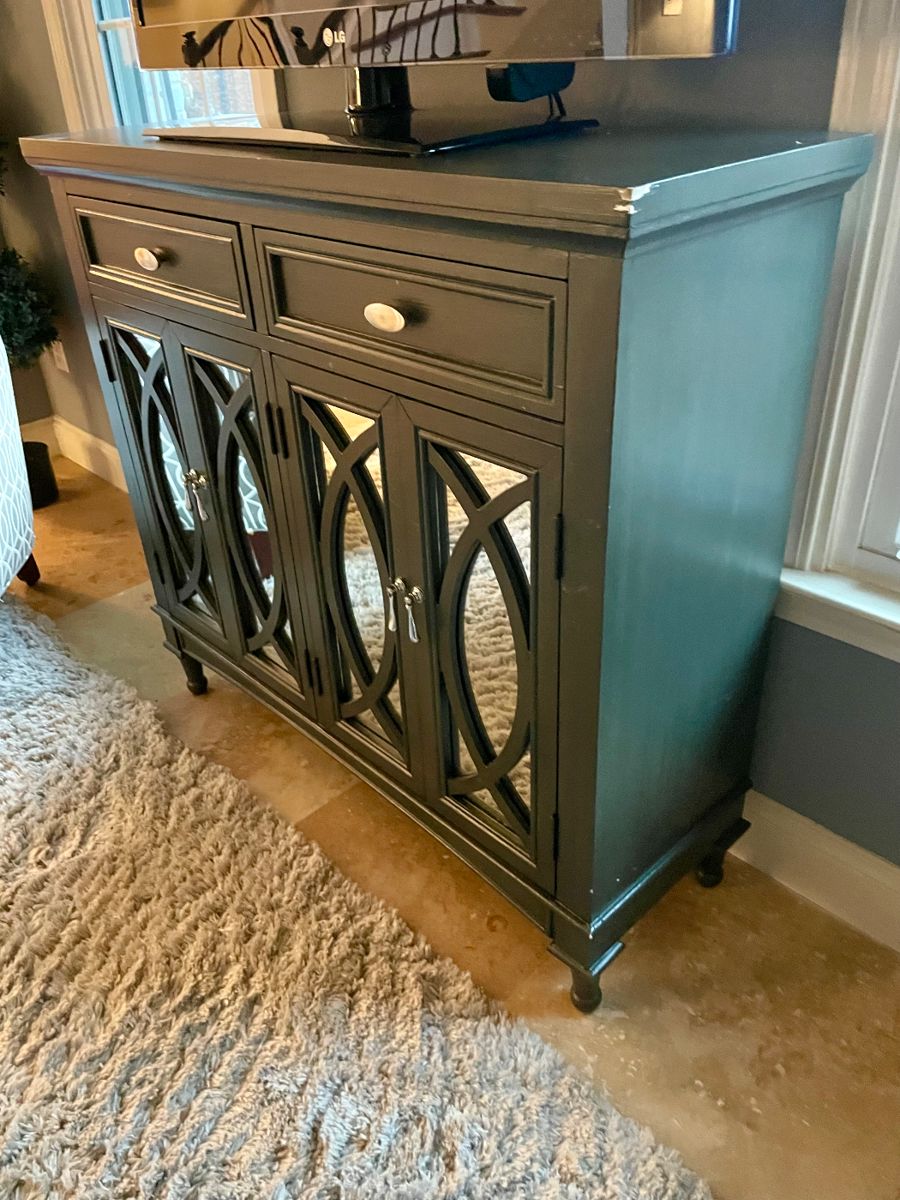 Benson Estate Sale 50 off Saturday! Beautiful... starts on 2/1/2024