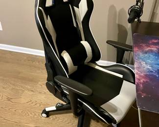 S Racing gaming chair