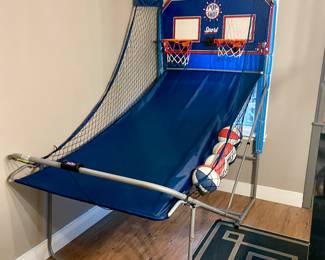 Pop sht basketball game