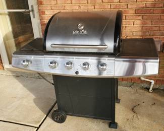 Char-Broil Gas Grill with side burner 