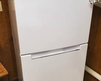 Magic Chef Small Refrigerator Freezer