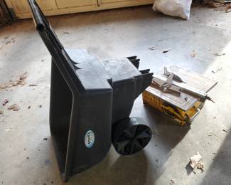 Smart Garden Wheelbarrow & Tile Wet Saw