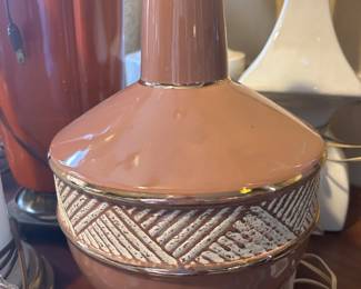 post-modern 1980s mauve ceramic table lamp with brass finish accents and white "woven" band,