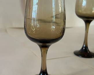 Vintage Libbey Mocha Swirl Glass Set of 25
Disclosures: This set is in excellent condition with no signs of wear. (Please see the pictures for details.)
Dimensions:
Tumblers Quantity 7: Top Circumference 2.5" x 6.75" Height x Bottom Circumference 2.5"
Juice Glasses Quantity 5: Top Circumference 3" x 5.25" Height x Bottom Circumference 2.5"
Tall Wine Goblets Quantity 7: Top Circumference 3" x 8.25" Height x Bottom Circumference 2.5"
Short Wine Goblets Quantity 6: Top Circumference 2.5" x 6.5" Height x Bottom Circumference 2.25"