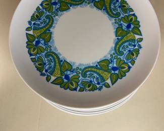 Vintage 1960s Set of 18 Allied Chemical 59 Melmac Paisley and Leaf Plates
Disclosures: This set is in excellent condition with normal signs of wear for this age set. (Please see the pictures for details.)
Dimensions: 9.5" Circumference x .75" Height - curve around edges ensure the contents remain in place.
Melamine Design History: Melamine resin is often used in kitchen utensils and plates (such as Melmac.)
During the late 1950s and 1960s, melamine and tableware became fashionable. Aided by the stylish modern designs of A.H. Woodfull and the Product Design Unit of British Industrial Plastics, it was thought to threaten the dominant position of ceramics in the market. Known for their lightweight design and resistance to breaking, they became an excellent daily-use alternative.