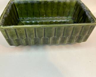 Vintage 1970s Beautiful Green Rectangular Planter with Green Base Number SP 338
- minor wear due to normal wear of a piece this age, one chip, no cracks. See photos for details.
Planter Dimensions: Approximately 3.75" Height x 8.75" Long x 5.25" Deep