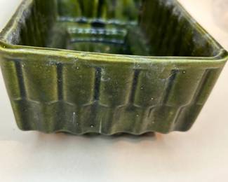 Vintage 1970s Beautiful Green Rectangular Planter with Green Base Number SP 338
- minor wear due to normal wear of a piece this age, one chip, no cracks. See photos for details.
Planter Dimensions: Approximately 3.75" Height x 8.75" Long x 5.25" Deep