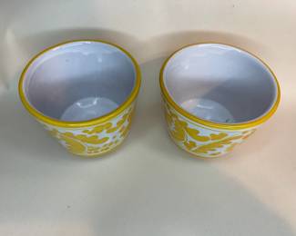 Vintage 1970s Yellow Flower Pots Made in Italy - minor chips due to normal wear of a piece this age. See photos for details.
Dimensions: Approximately 3" Height x 4" Top Diameter x 2" Bottom Diameter
Weight: 1.1 Pounds