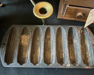 Lodge Cast Iron 7 Cornbread Pan 27C2 Made In The USA Vintage